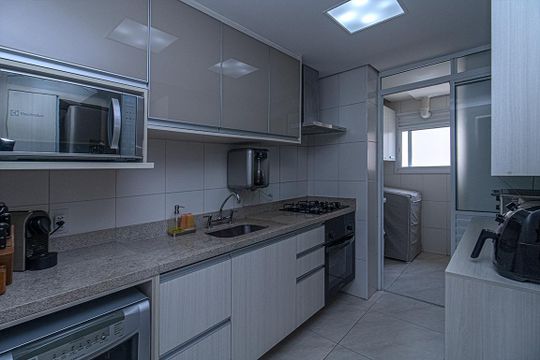 Cozinha de apartamento à venda com 3 quartos, 90m² em Vila Brasilio Machado, São Paulo
