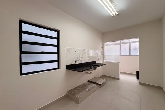 Cozinha de apartamento à venda com 2 quartos, 65m² em Vila Francisco Matarazzo, Santo André