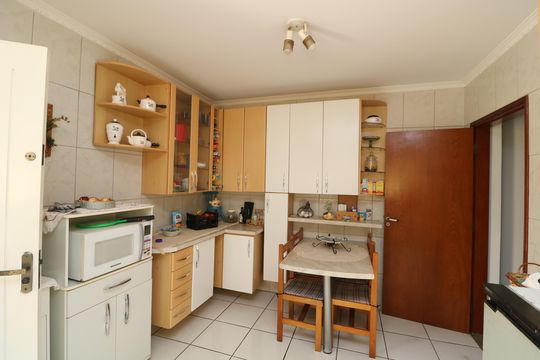 Cozinha de casa para alugar com 3 quartos, 180m² em Jardim Independência (são Paulo), São Paulo