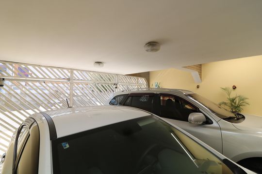 Garagem de casa para alugar com 3 quartos, 180m² em Jardim Independência (são Paulo), São Paulo