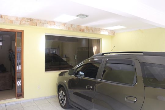 Garagem de casa à venda com 2 quartos, 158m² em Jardim Sao Caetano, São Caetano do Sul