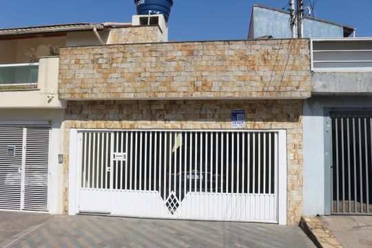 Fachada de casa à venda com 2 quartos, 158m² em Jardim Sao Caetano, São Caetano do Sul
