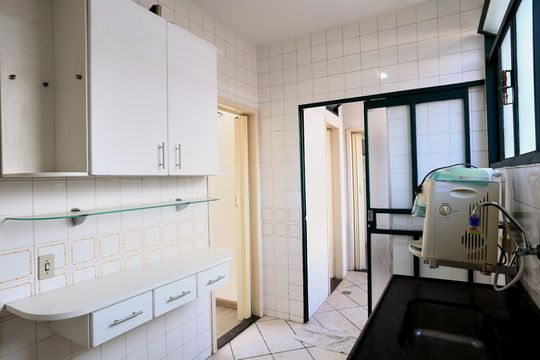 Cozinha de apartamento à venda com 3 quartos, 85m² em Nova Floresta, Belo Horizonte