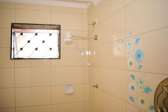 Banheiro 2 de casa para alugar com 3 quartos, 183m² em Jardim Professor Antonio Palocci, Ribeirão Preto