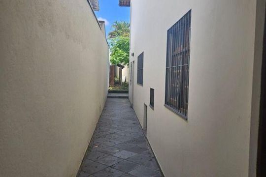 Casa à venda com 3 quartos, 160m² em Jardim Peri Peri, São Paulo