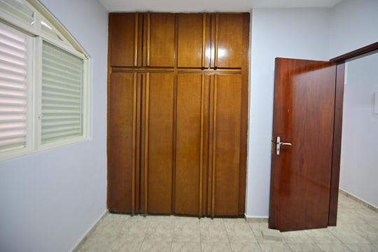 Quarto 3 de casa para alugar com 5 quartos, 300m² em Setor Coimbra, Goiânia