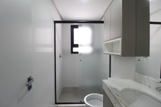 Banheiro de apartamento para alugar com 1 quarto, 65m² em Petrópolis, Porto Alegre