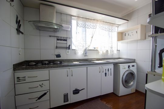 Cozinha e Área de Serviço de apartamento para alugar com 1 quarto, 45m² em Qnd Condomínio, Brasília
