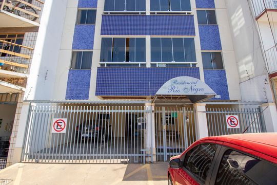 Fachada de apartamento para alugar com 1 quarto, 45m² em Qnd Condomínio, Brasília