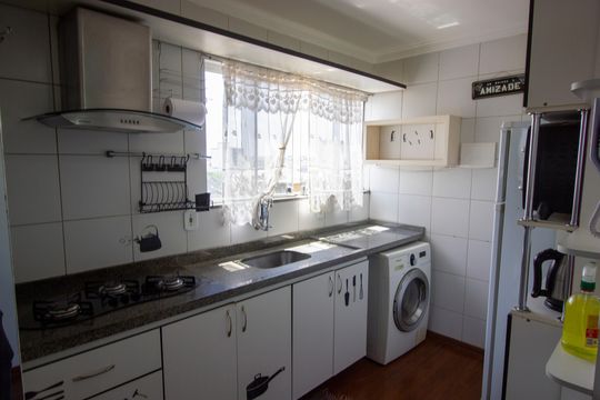 Cozinha e Área de Serviço de apartamento para alugar com 1 quarto, 45m² em Qnd Condomínio, Brasília