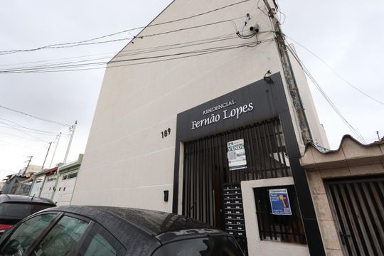 Fachada de apartamento para alugar com 1 quarto, 28m² em Vila Darli, São Paulo