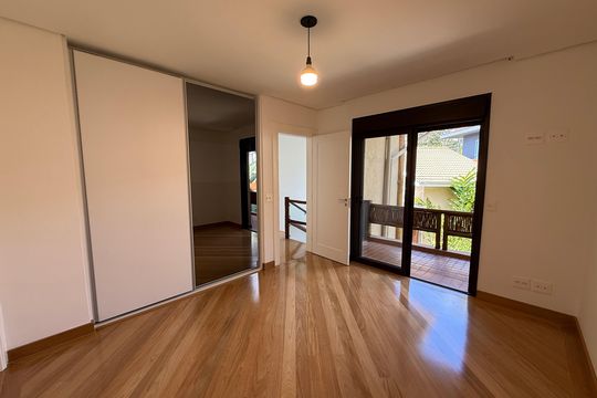 Casa à venda com 4 quartos, 620m² em Pacaembu, São Paulo