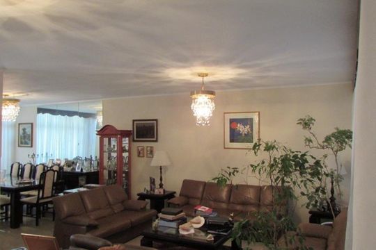 Casa à venda com 5 quartos, 269m² em Sumaré, São Paulo