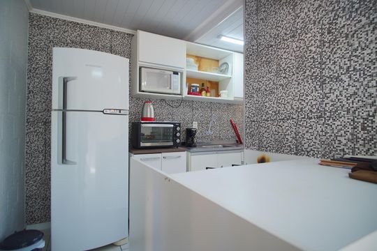 Cozinha de apartamento para alugar com 2 quartos, 34m² em Rubem Berta, Porto Alegre