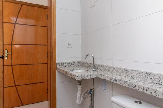 Banheiro de apartamento à venda com 2 quartos, 43m² em Vila Ré, São Paulo
