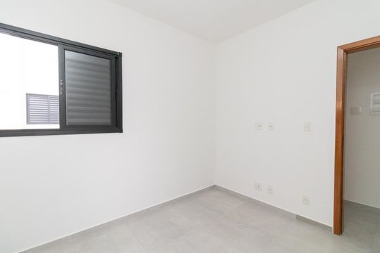 Quarto 1 de apartamento à venda com 2 quartos, 47m² em Vila Ré, São Paulo