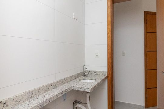 Banheiro de apartamento à venda com 2 quartos, 44m² em Vila Ré, São Paulo