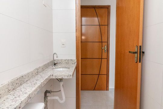 Banheiro de apartamento à venda com 2 quartos, 41m² em Vila Ré, São Paulo