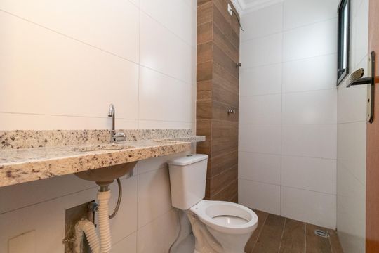 Banheiro de apartamento à venda com 2 quartos, 44m² em Vila Ré, São Paulo