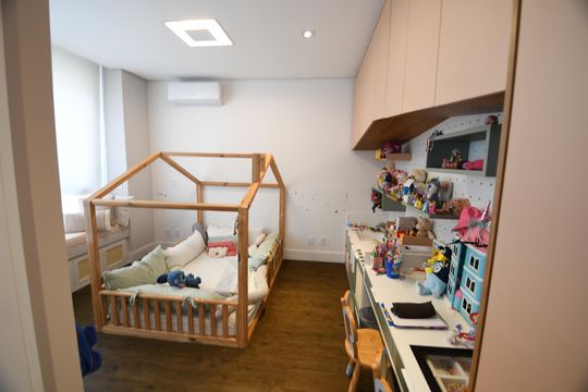 Quarto 1 - Suíte de casa de condomínio à venda com 3 quartos, 380m² em Fazenda Santa Cândida, Campinas
