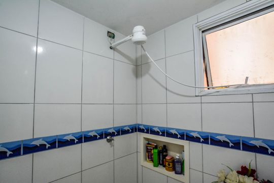 Banheiro de apartamento à venda com 2 quartos, 42m² em Jardim Cristiane, Santo André