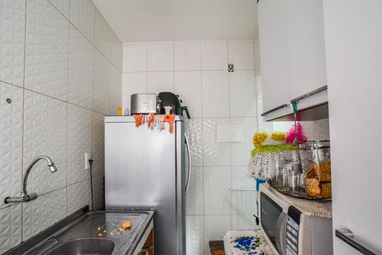 Cozinha e Área de Serviço de apartamento à venda com 2 quartos, 42m² em Jardim Cristiane, Santo André