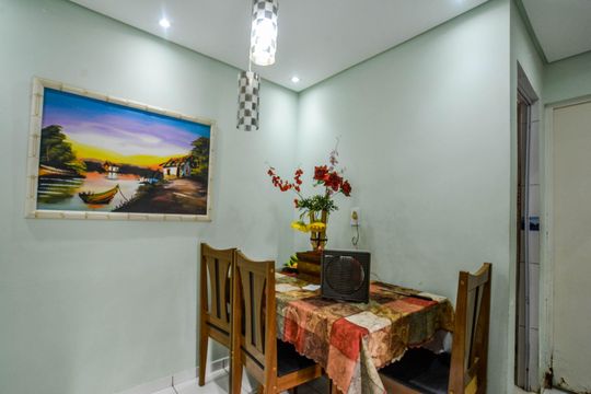Sala de apartamento à venda com 2 quartos, 42m² em Jardim Cristiane, Santo André