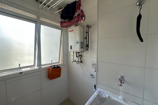 Área de Serviço de apartamento à venda com 3 quartos, 87m² em Jardim Tupanci, Barueri