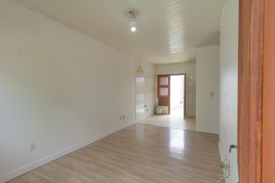 Sala de casa à venda com 2 quartos, 160m² em São José, Canoas