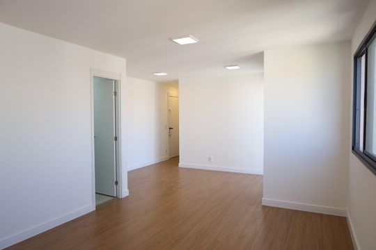 Sala de apartamento à venda com 3 quartos, 92m² em Campininha, São Paulo