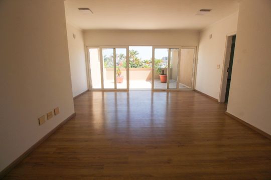 Sala 3 de casa para alugar com 5 quartos, 1200m² em Jardim Leonor, São Paulo