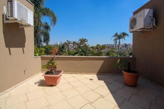 Varanda da Sala 3 de casa para alugar com 5 quartos, 1200m² em Jardim Leonor, São Paulo