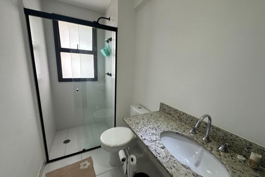 Banheiro da Suíte 1 de apartamento à venda com 3 quartos, 120m² em Empresarial 18 do Forte, Barueri