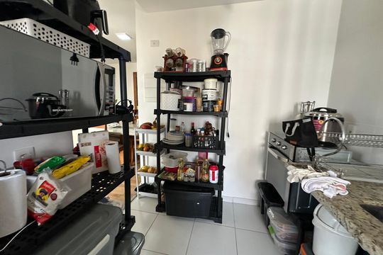 Cozinha de apartamento à venda com 3 quartos, 120m² em Empresarial 18 do Forte, Barueri