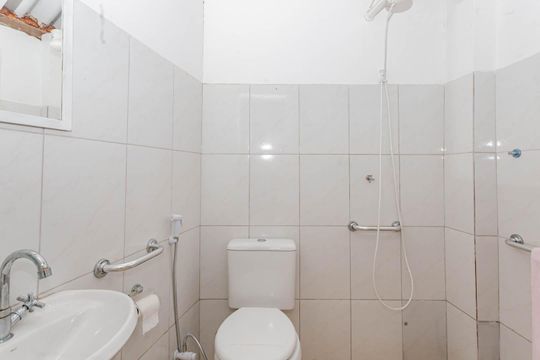 Banheiro de serviço de casa à venda com 3 quartos, 213m² em Vila Moinho Velho, São Paulo