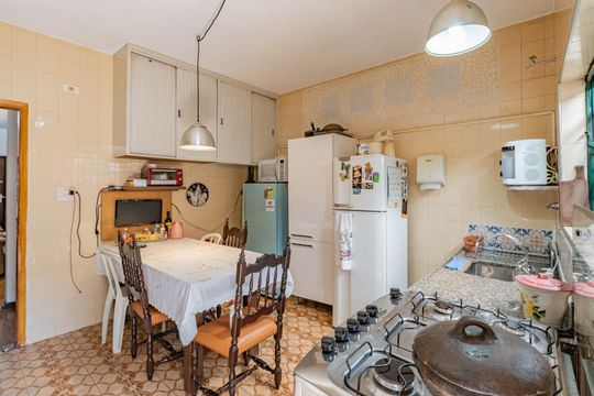 Cozinha de casa à venda com 2 quartos, 110m² em Vila Gumercindo, São Paulo