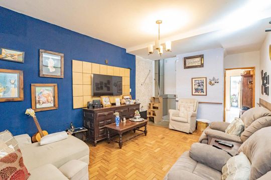 Casa à venda com 2 quartos, 110m² em Vila Gumercindo, São Paulo