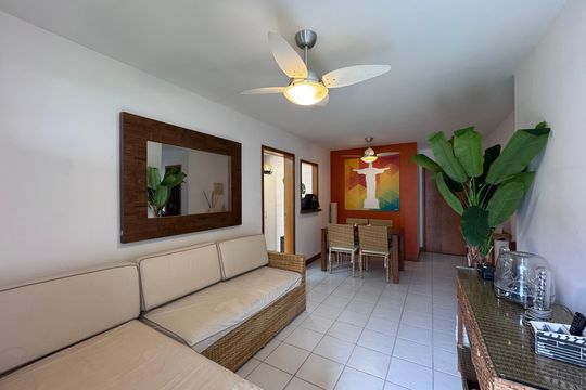Sala de apartamento para alugar com 2 quartos, 70m² em Barra da Tijuca, Rio de Janeiro