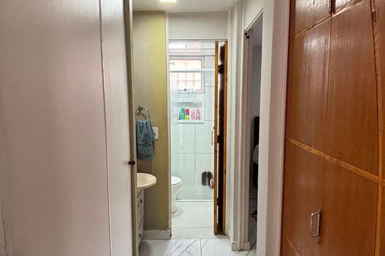 Corredor de apartamento à venda com 2 quartos, 55m² em Jardim Alvorada, Santo André