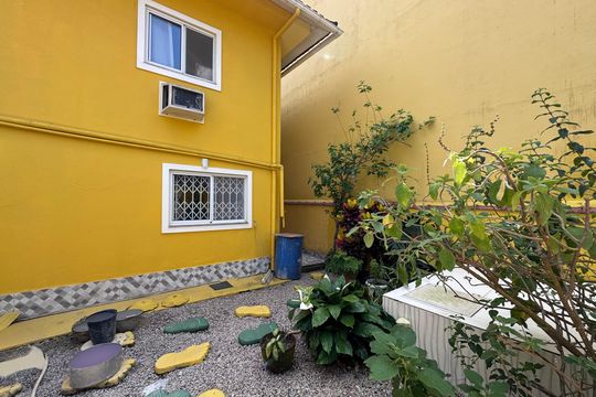 Área externa de casa de condomínio à venda com 3 quartos, 150m² em Vargem Grande, Rio de Janeiro