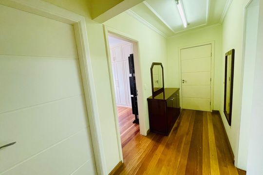 Corredor interno de apartamento para alugar com 3 quartos, 144m² em Vila Galvão, Guarulhos