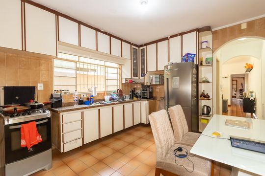 Cozinha de casa para alugar com 2 quartos, 150m² em Ayrosa, Osasco