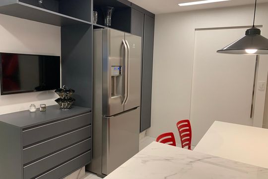 Apartamento à venda com 3 quartos, 238m² em Vila Suzana, São Paulo