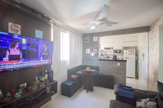 Sala de apartamento à venda com 2 quartos, 58m² em Alvorada, Contagem