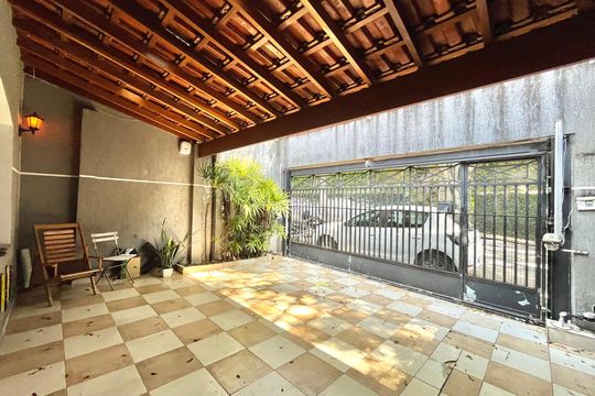 Garagem de casa à venda com 3 quartos, 140m² em Vila Nova Caledonia, São Paulo