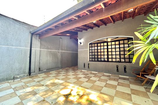 Garagem de casa à venda com 3 quartos, 140m² em Vila Nova Caledonia, São Paulo