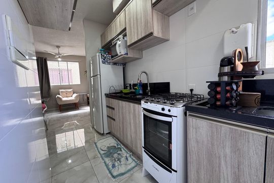 Cozinha de apartamento à venda com 2 quartos, 43m² em Santos Dumont, São Leopoldo