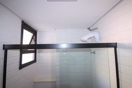 Banheiro de apartamento para alugar com 1 quarto, 29m² em Vila Celeste, São Paulo