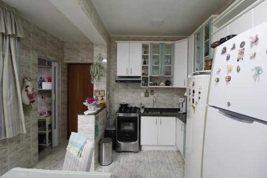 Cozinha de apartamento à venda com 3 quartos, 106m² em Petrópolis , Porto Alegre