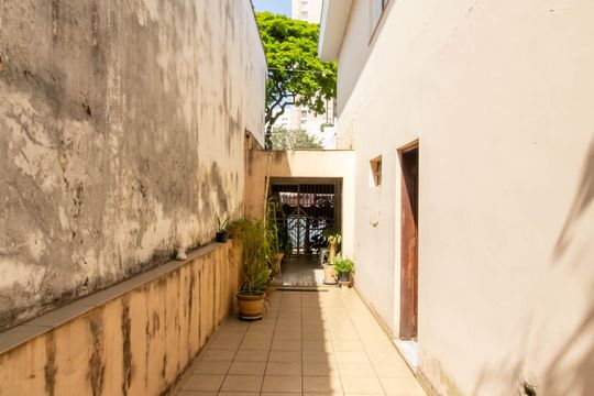 Corredor Lateral de casa à venda com 3 quartos, 292m² em Vila Augusta, Guarulhos
